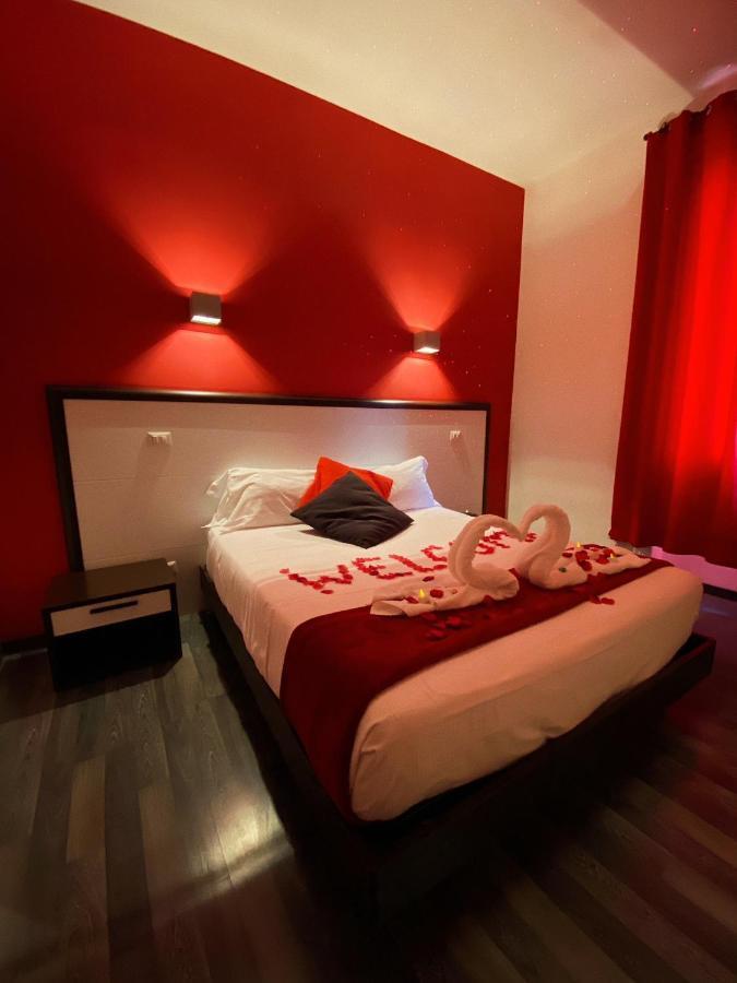 Chroma Exy - Chroma Italy Pensión 2*